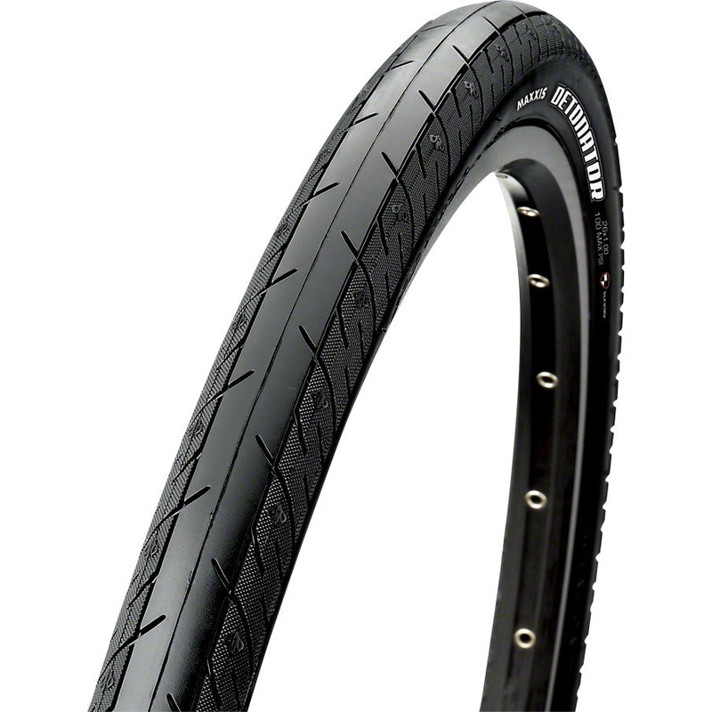 Maxxis Detonator Tire – 700 x 25 Clincher Wire Black