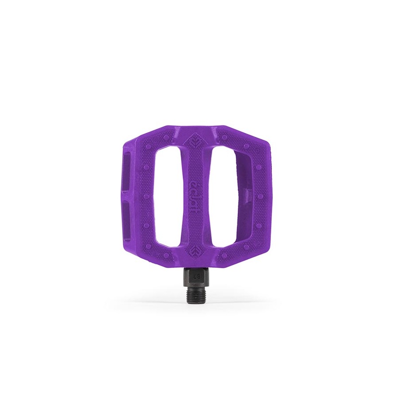 Eclat Slash Platform Pedals Body: Nylon Spindle: Cr-Mo 9/16” Purple Pair