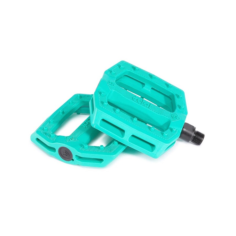 Eclat Slash Platform Pedals Body: Nylon Spindle: Cr-Mo 9/16” Turquoise Pair